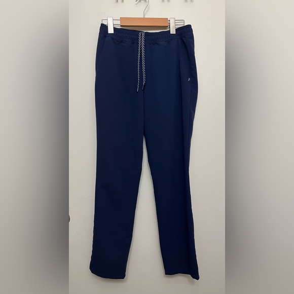 Jaanuu Scrub Set in Navy - Picture 4 of 10